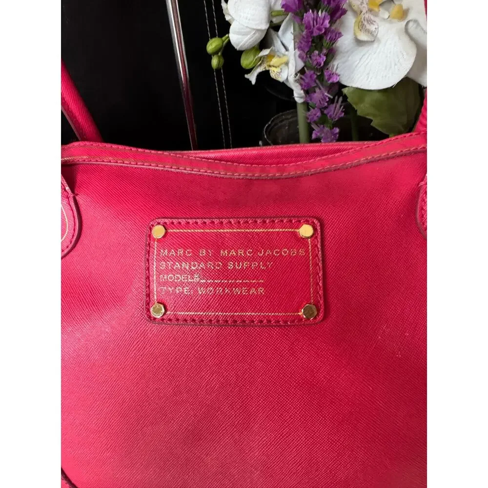 MARC JACOBS FUSCHIA PINK LEATHER TOTE (300